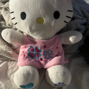Söt hellokitty gosedjur  - Supergullig hellokitty gosedjur.