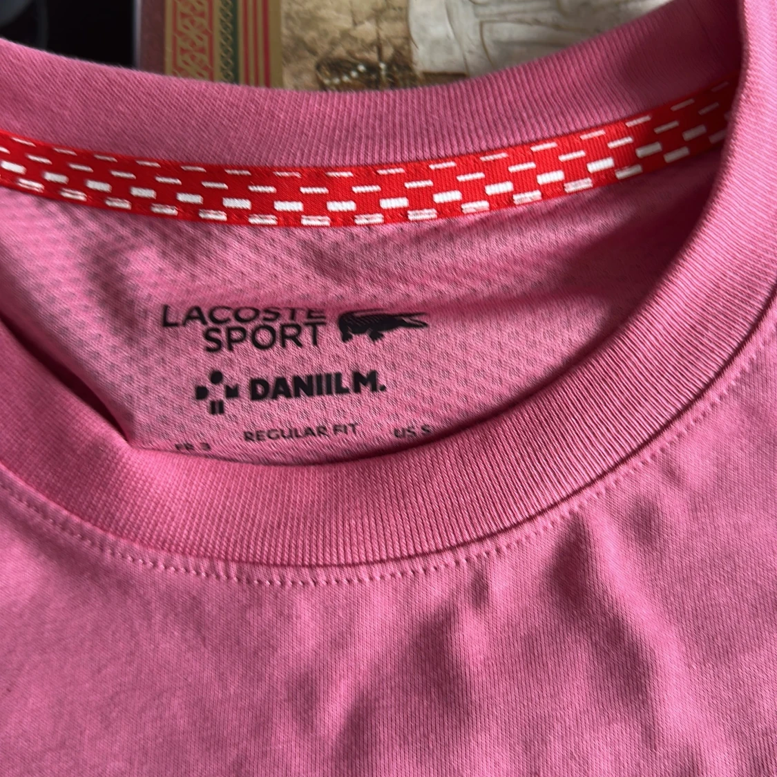 Rosa och röd Lacoste Sport t-shirt - 1