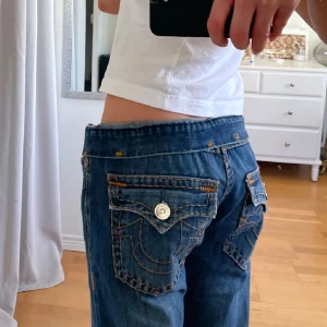 baggy true religion - använd köp nu! midja:94 innerben:85🌟 passar både tjejer och killar
