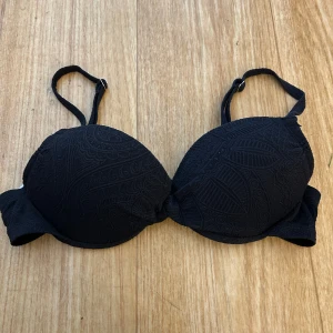 Bikini överdel  - Storlek 36 är som en 34 