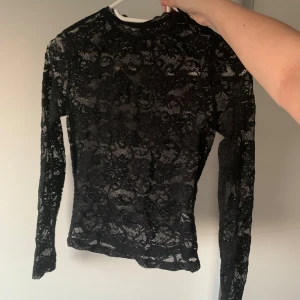 Svart spetströja - Helt ny svart spetströja i xs ✨