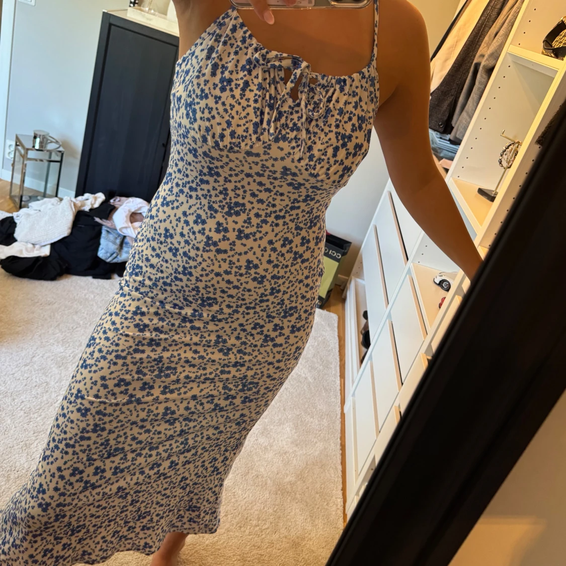 Blommig långklänning med knyt