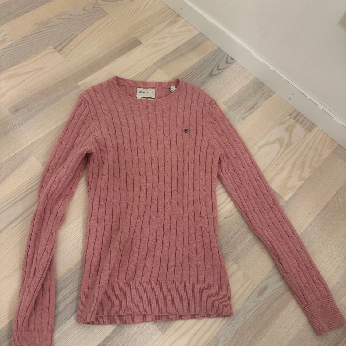 Rosa kabelstickad tröja från GANT - 1