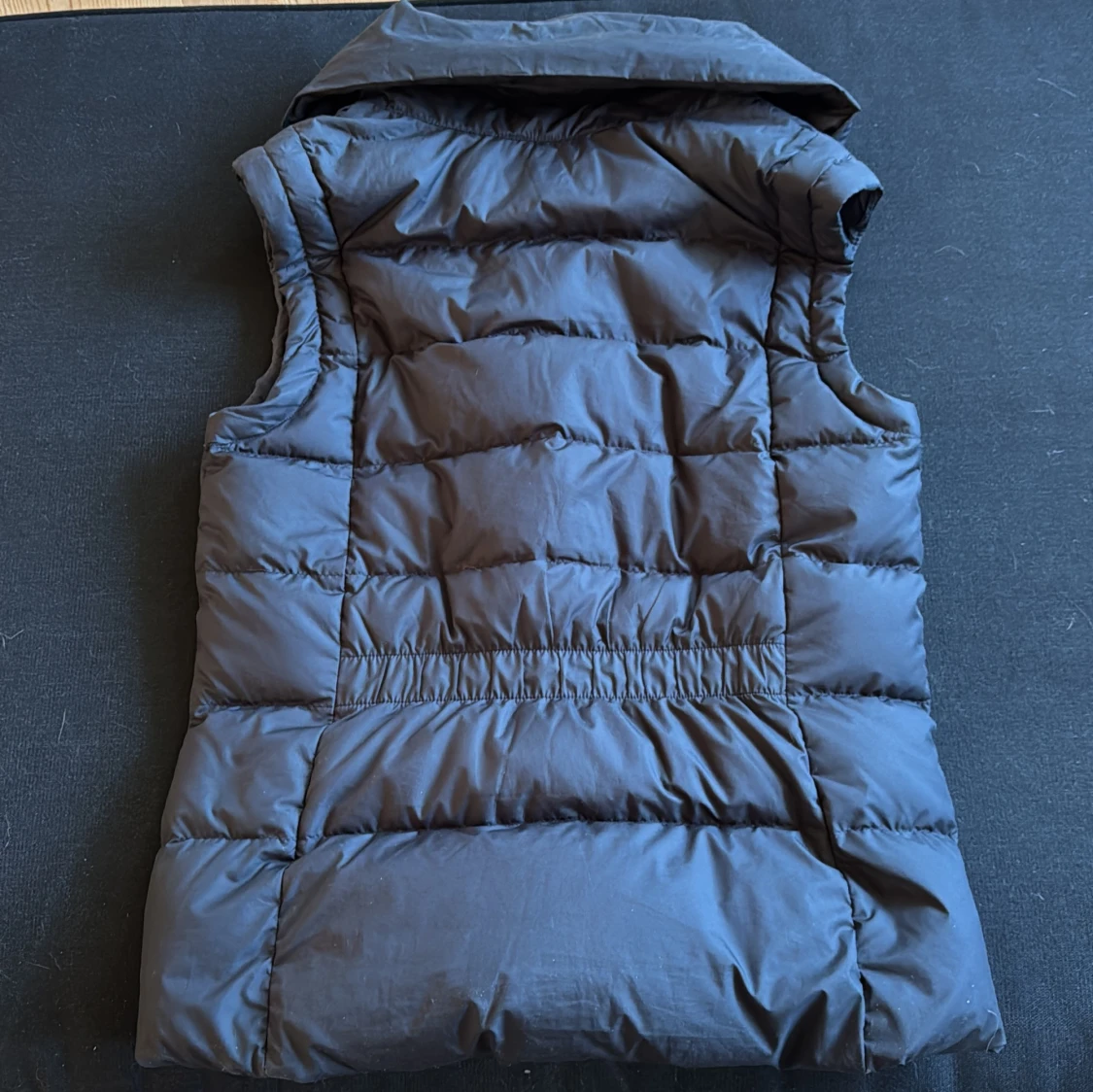 Svart dunväst från Nike - 1