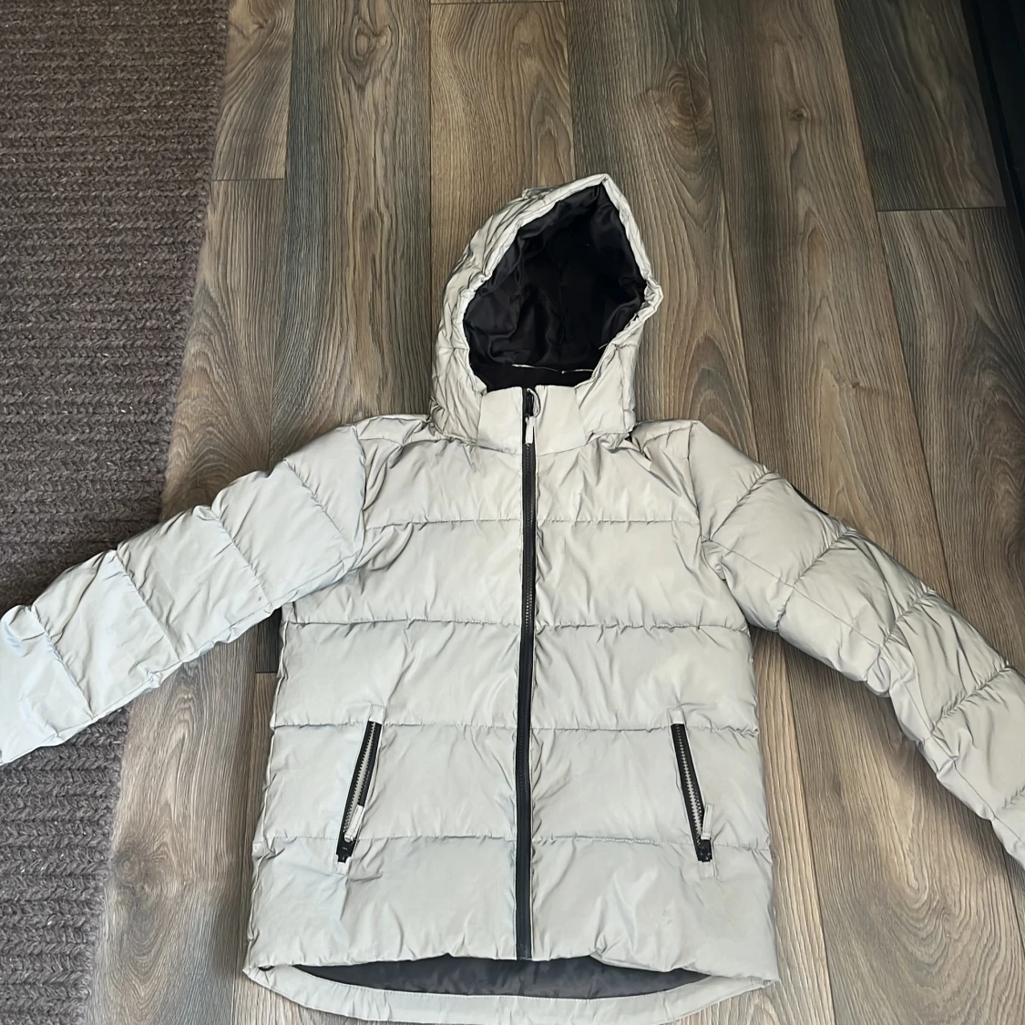 Ljusgrå Reflex pufferjacka från WAVE