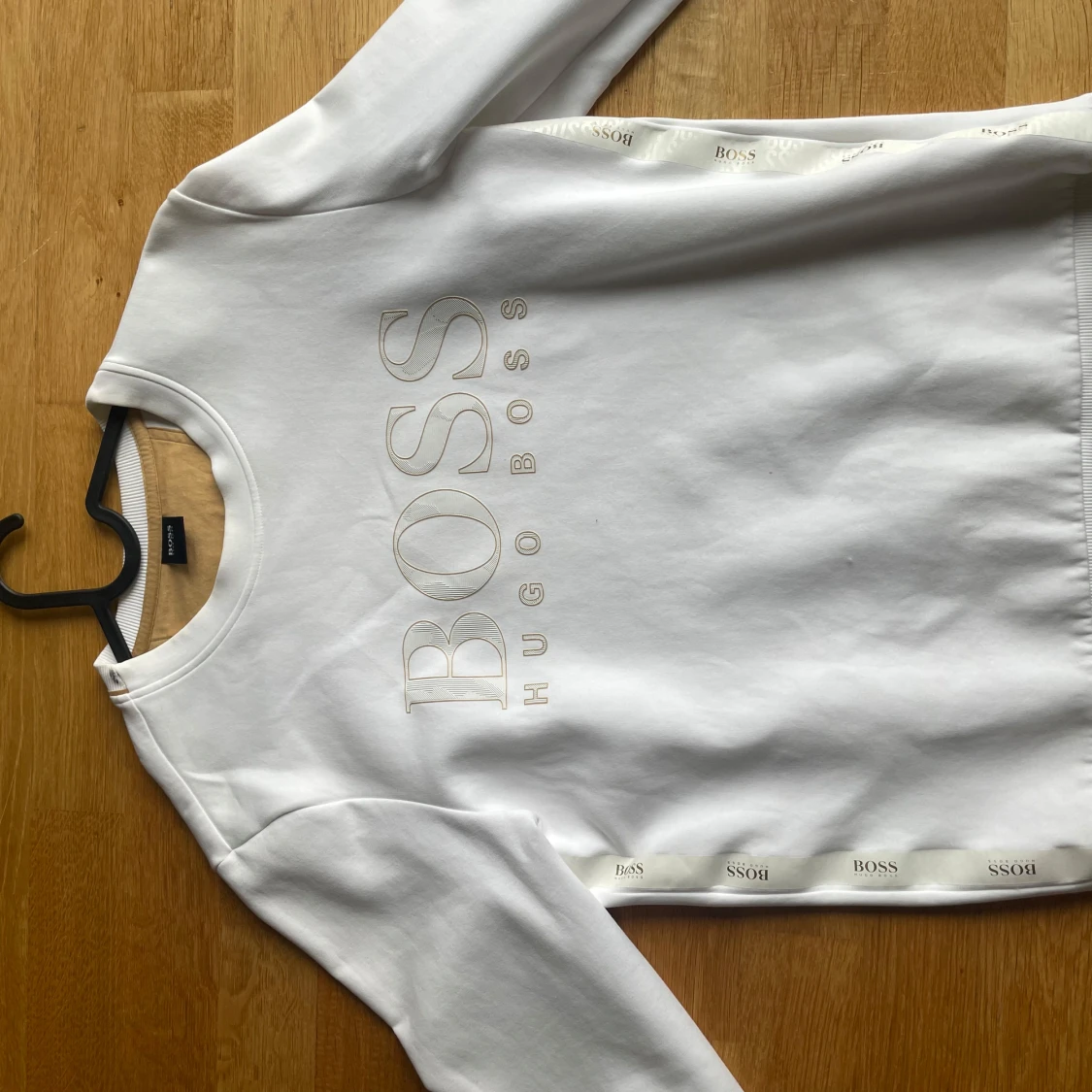 Vit sweatshirt från Hugo Boss