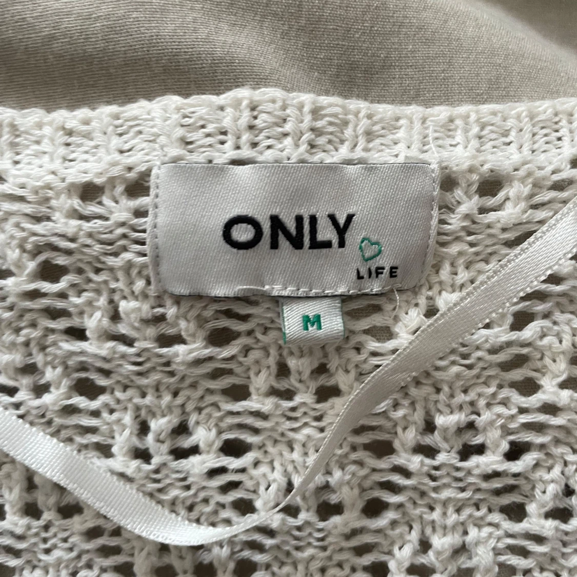 Vit virkad kofta från ONLY - 2