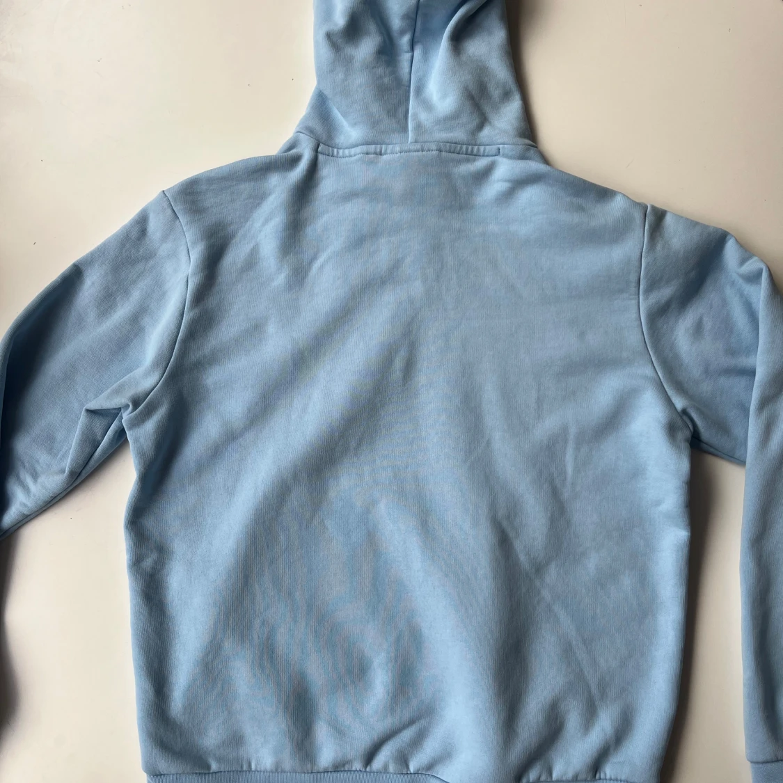 Ljusblå hoodie från Lacoste - 3