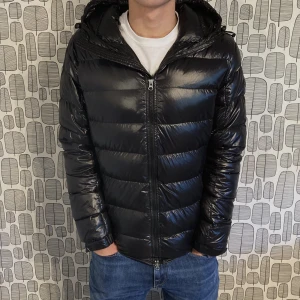 J Lindeberg dunjacka - J Lindeberg dunjacka nyskick ,Inga defekter eller slitage alls!  Storlek:M skriv om fler bilder vill has 