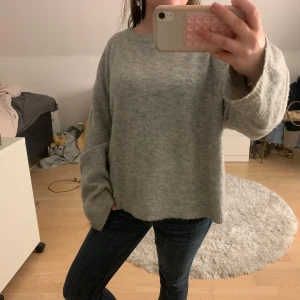 Stickad tröja  - Super skön, inte alls sticksig🥰🥰