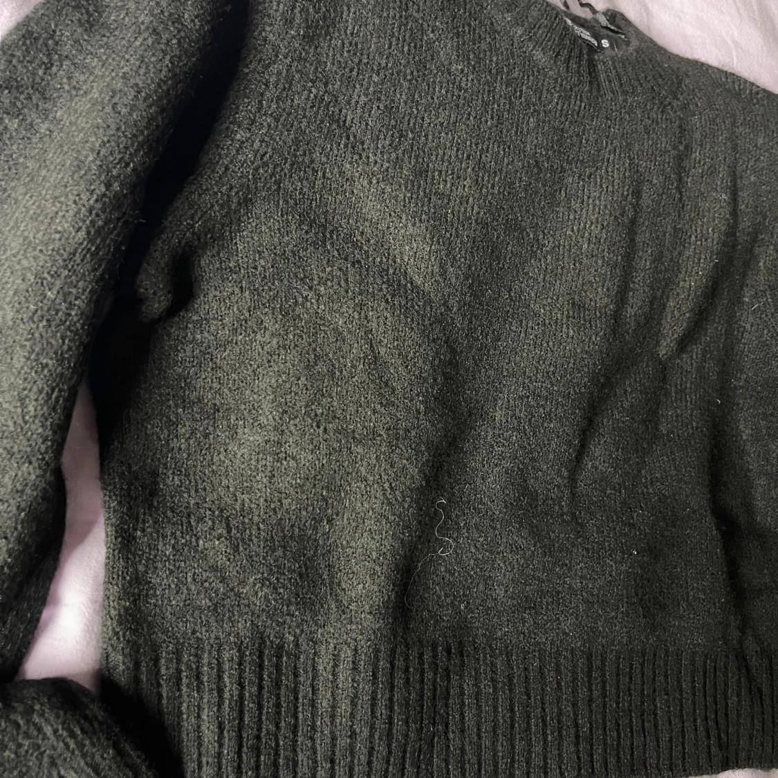 Svart croppad stickad tröja - 1