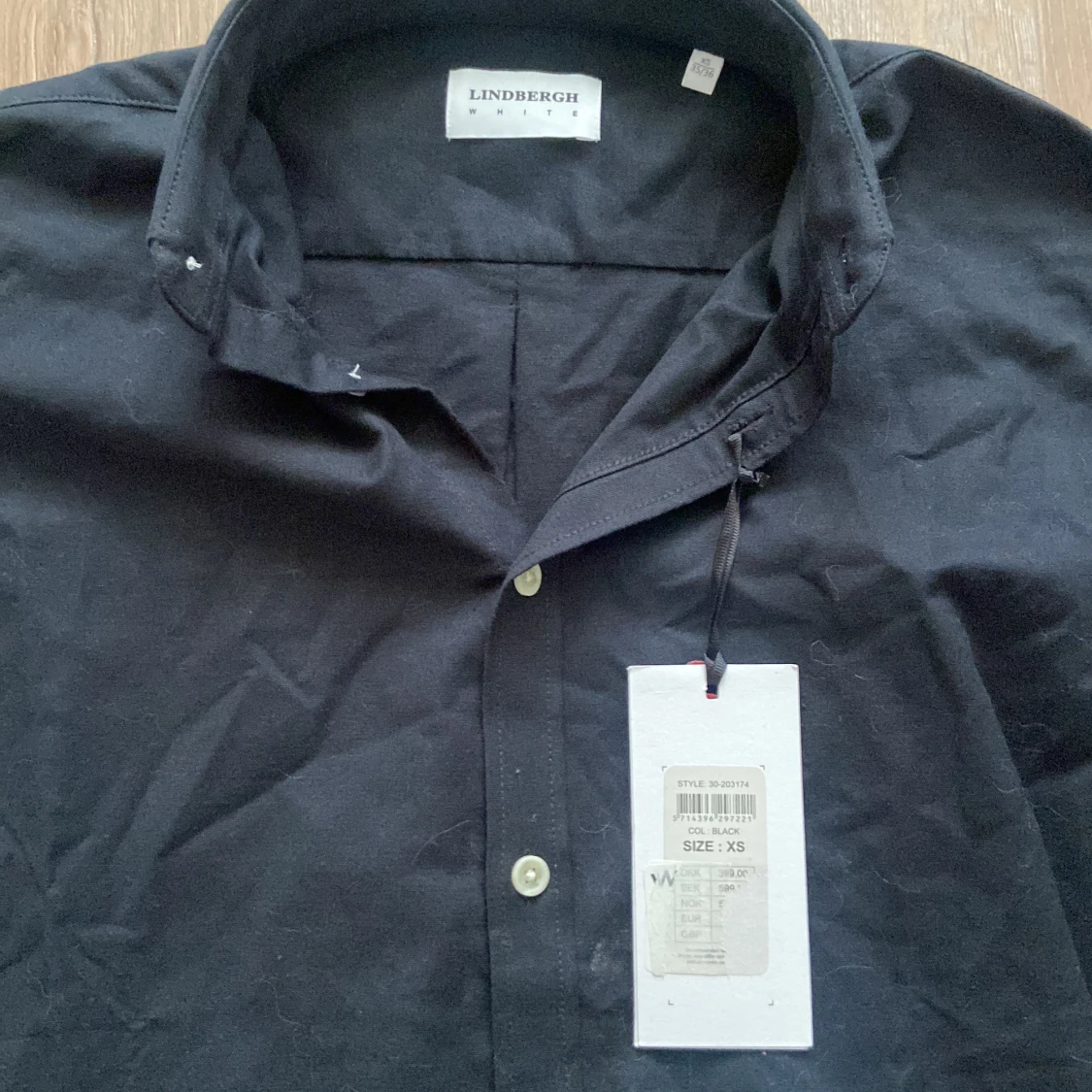Svart skjorta från Lindbergh - 1
