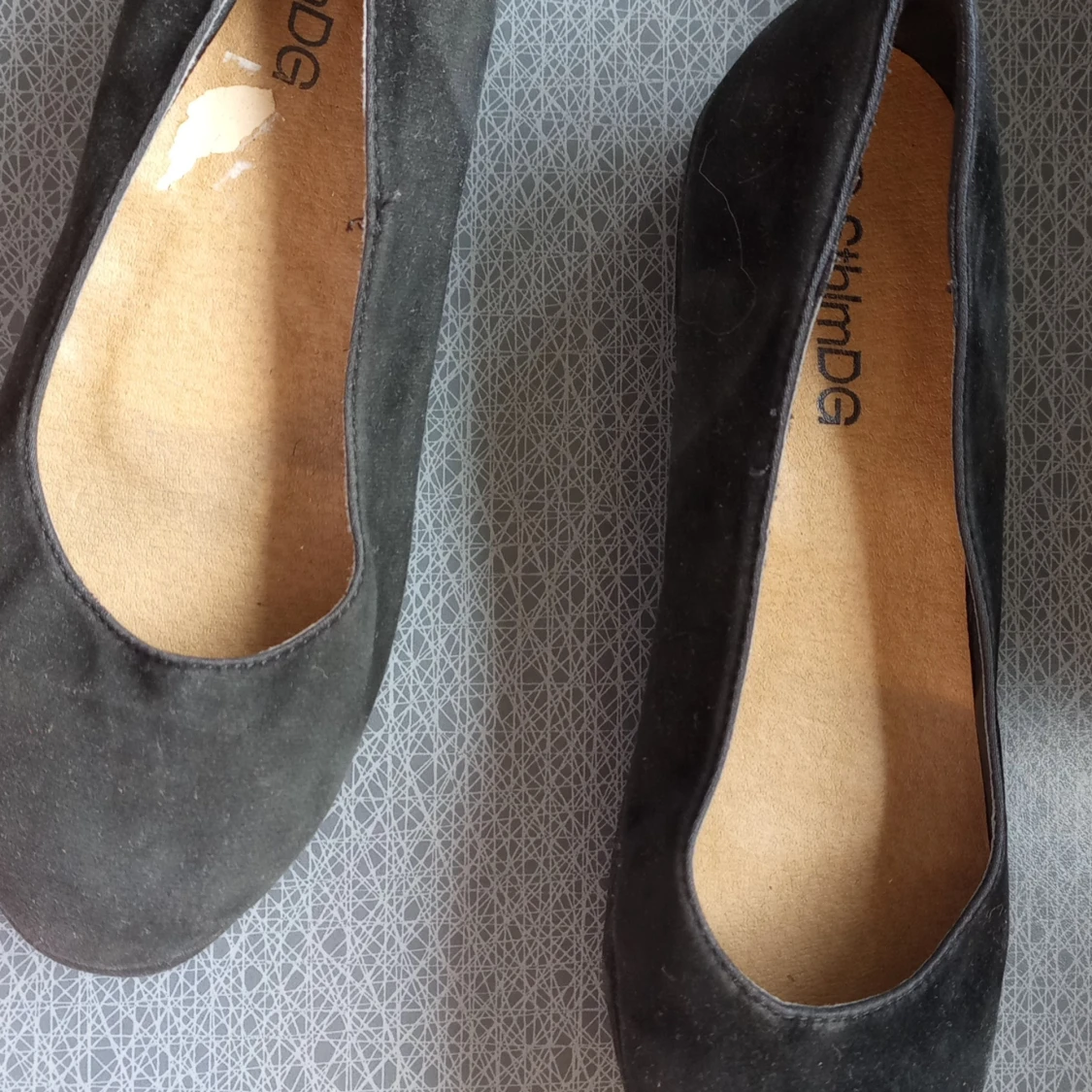 Svarta ballerinaskor i mocka - 1