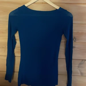 Intemissmi tröja - Säljer denna Intemissmi tröjan, finns inte kvar att köpa dena färg på hemsidan eller butik!