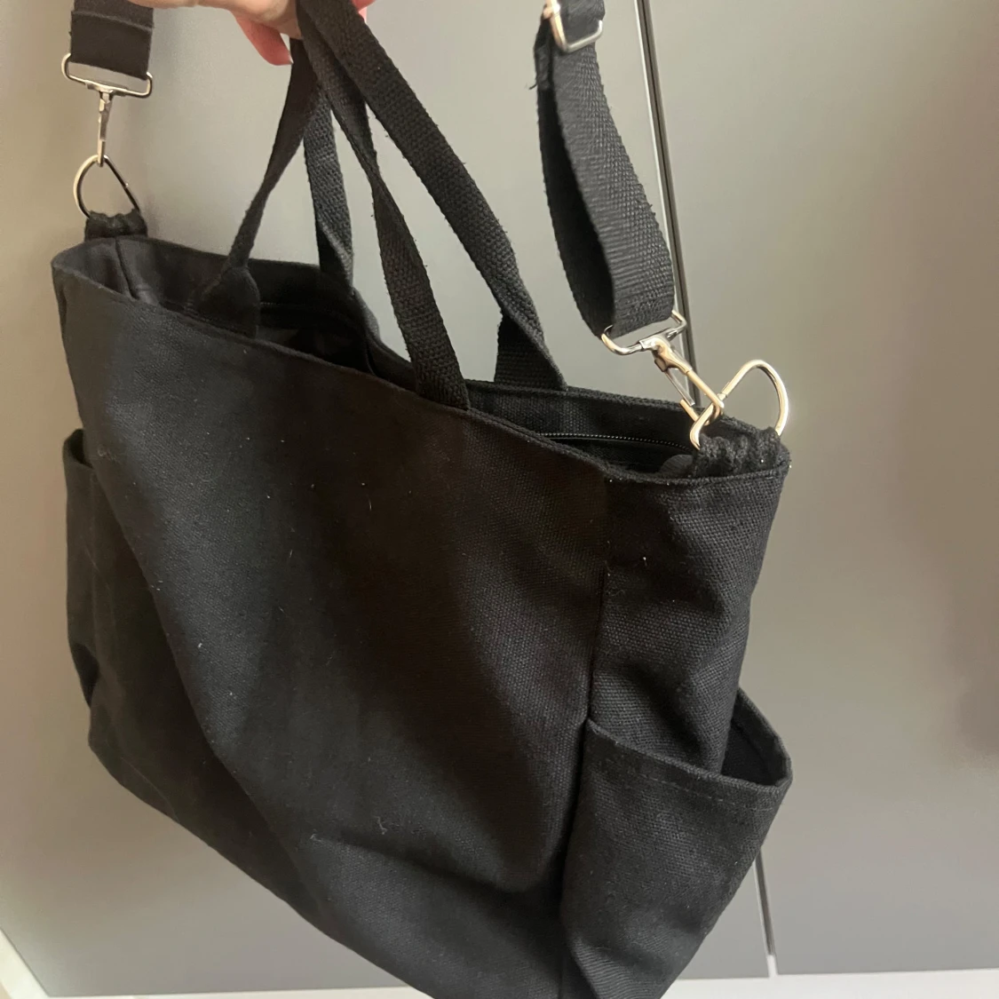 Svart axelväska i bomull - 3