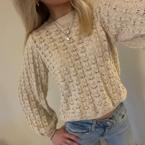 Stickad tröja  - Superfin stickad tröja från Bikbok, sparsamt använd 