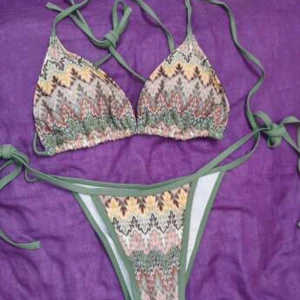 Bikini - Helt oanvänd och mycket bra skick, skriv privat för mer info/bilder💗