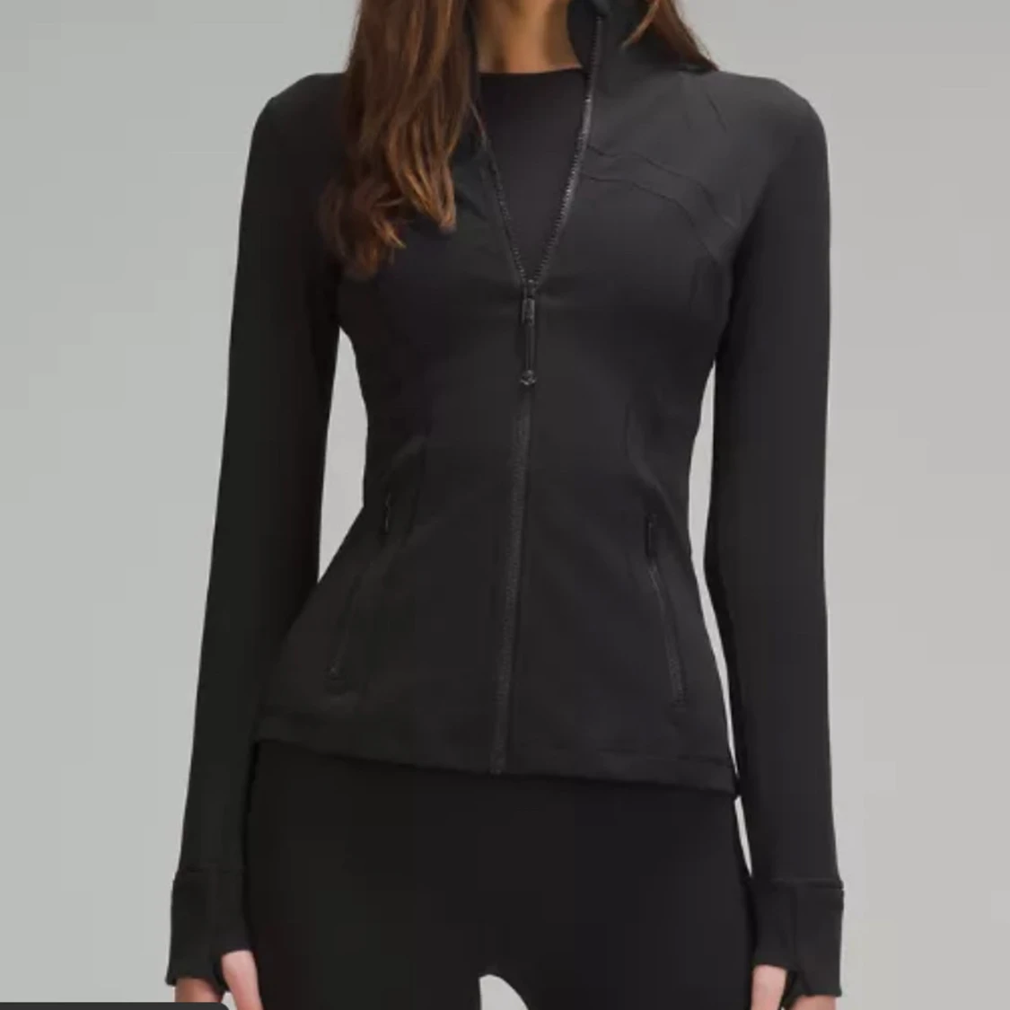 Svart träningsjacka från Lululemon - 2