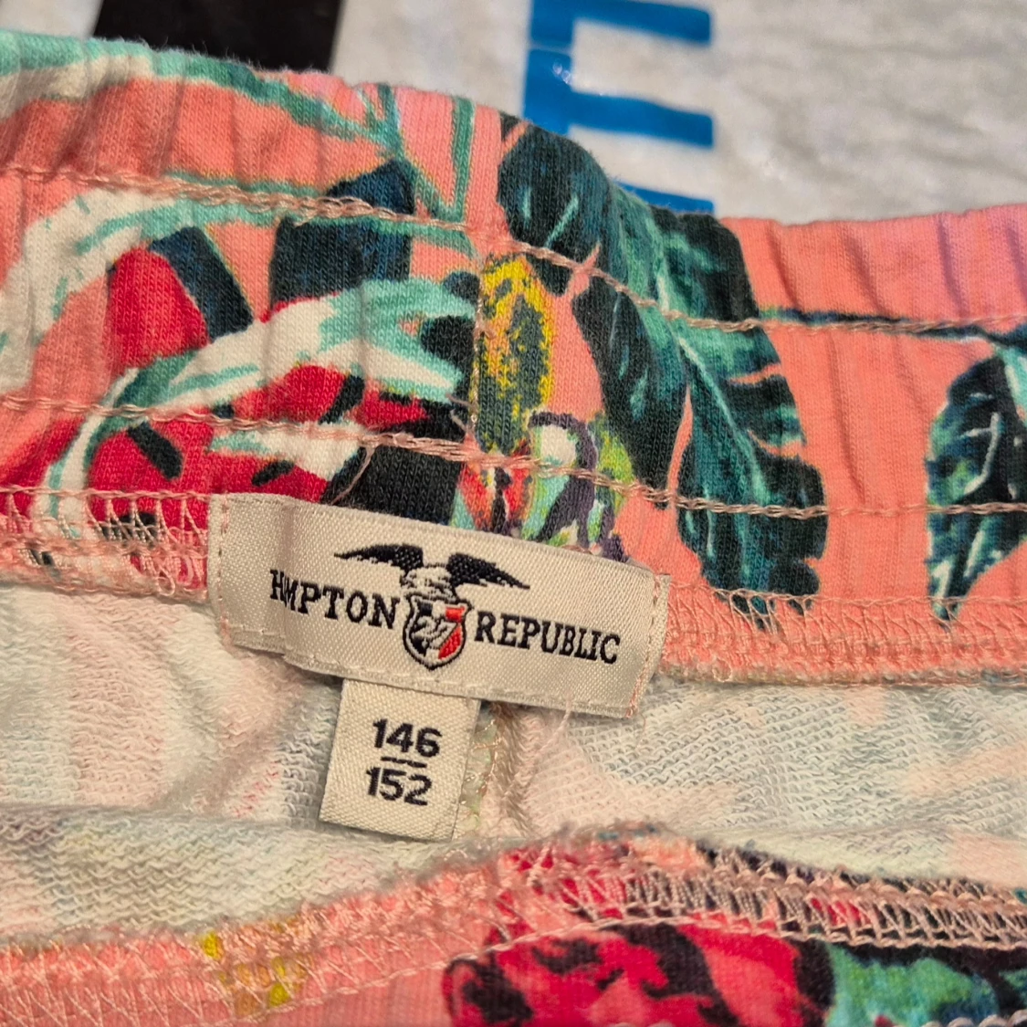 Blommiga shorts från Hampton Republic - 2