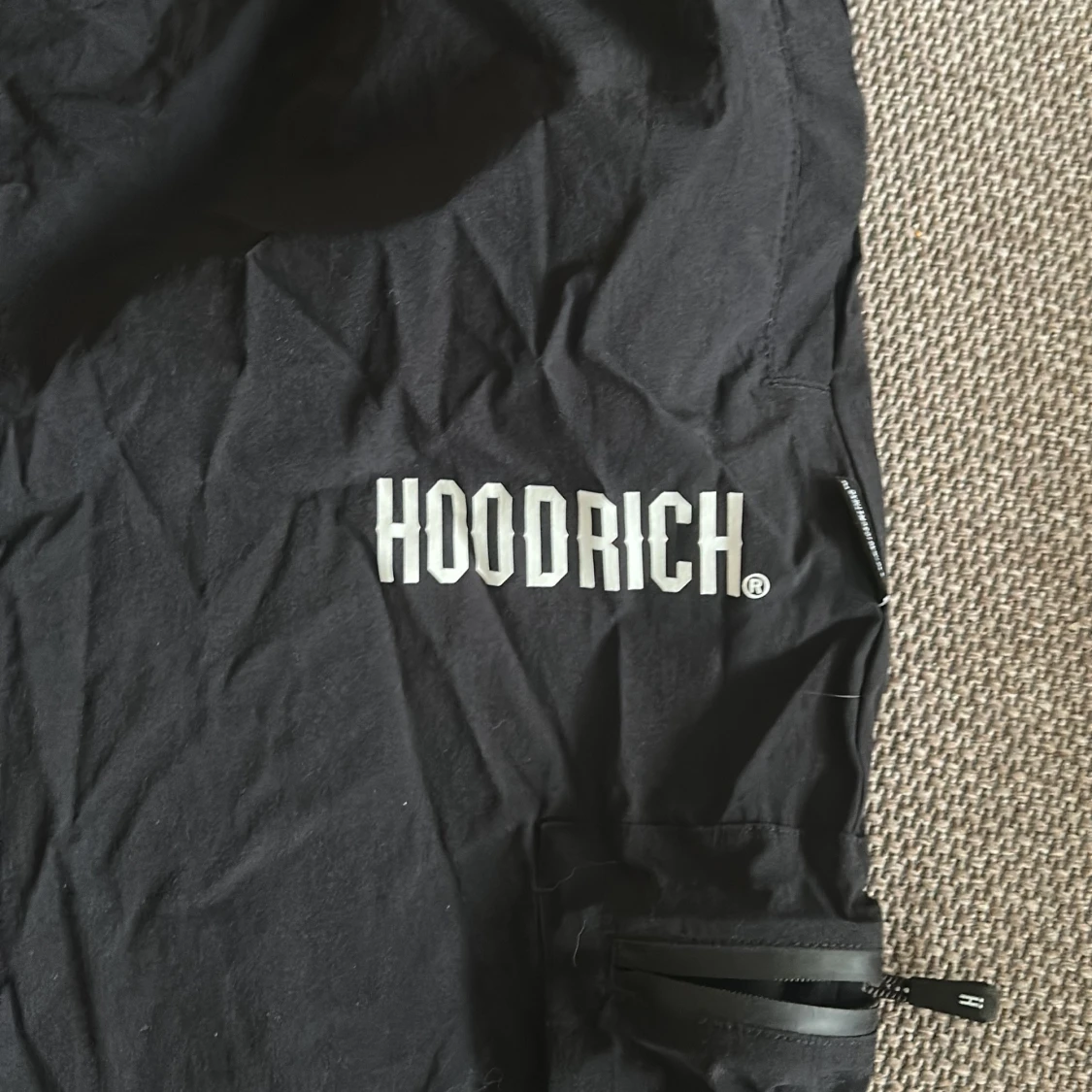 Svarta cargobyxor från Hoodrich - 3