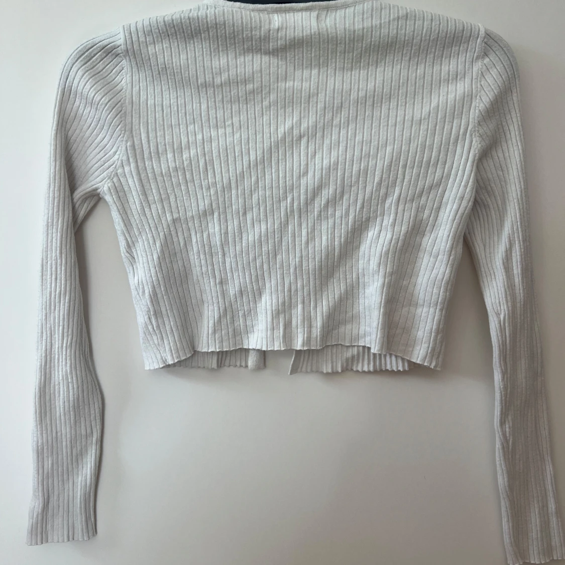 Vit ribbad croppad kofta från Primark - 1