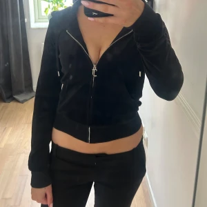 Juicy tröja - Svart juciy tröja passar s till xs till xxs