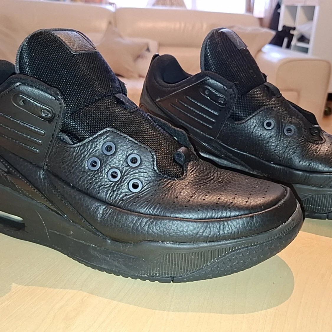 Svarta sneakers från Jordan