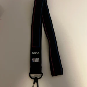 Boss X NBA nyckelband  - Går inte att få tag på 