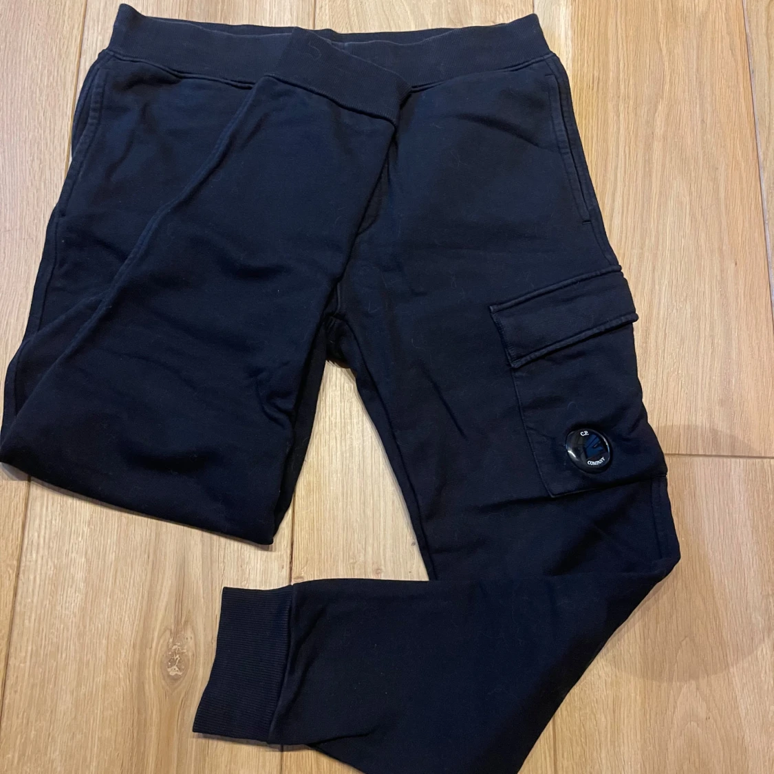 Svarta sweatpants med fickor