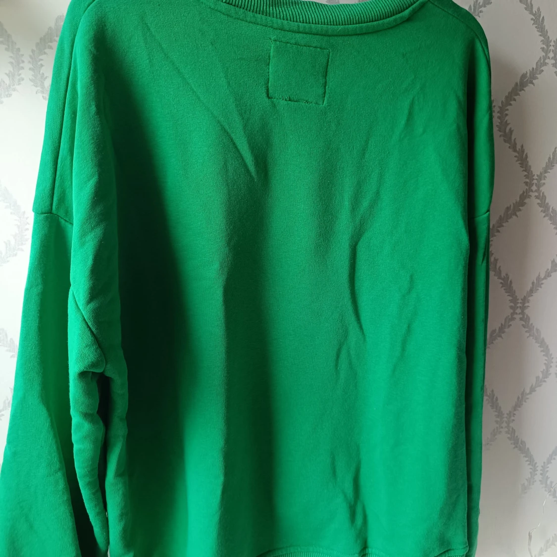 Grön sweatshirt från 157 - 4