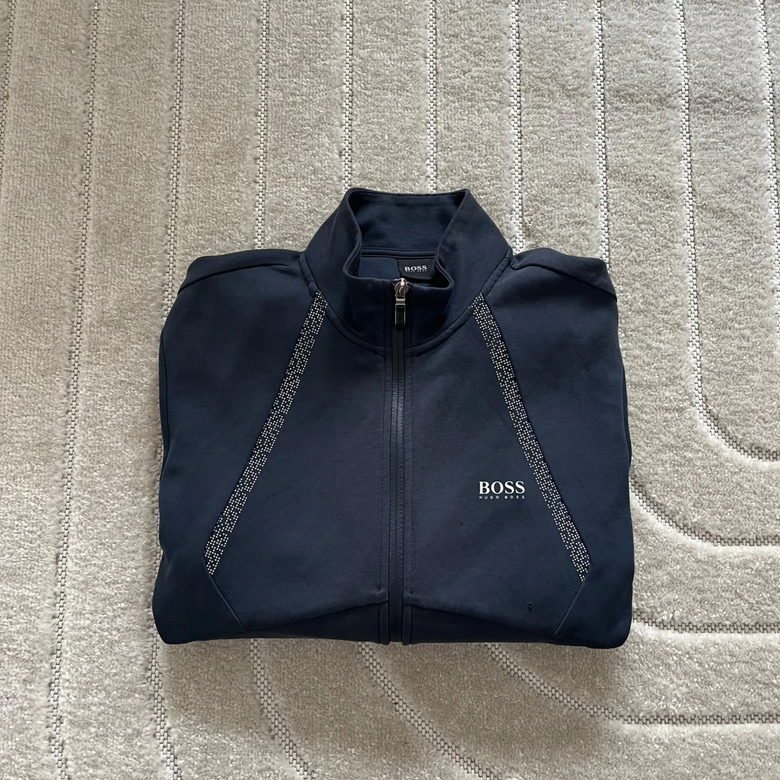 Mörkblå zipjacka från BOSS - 2