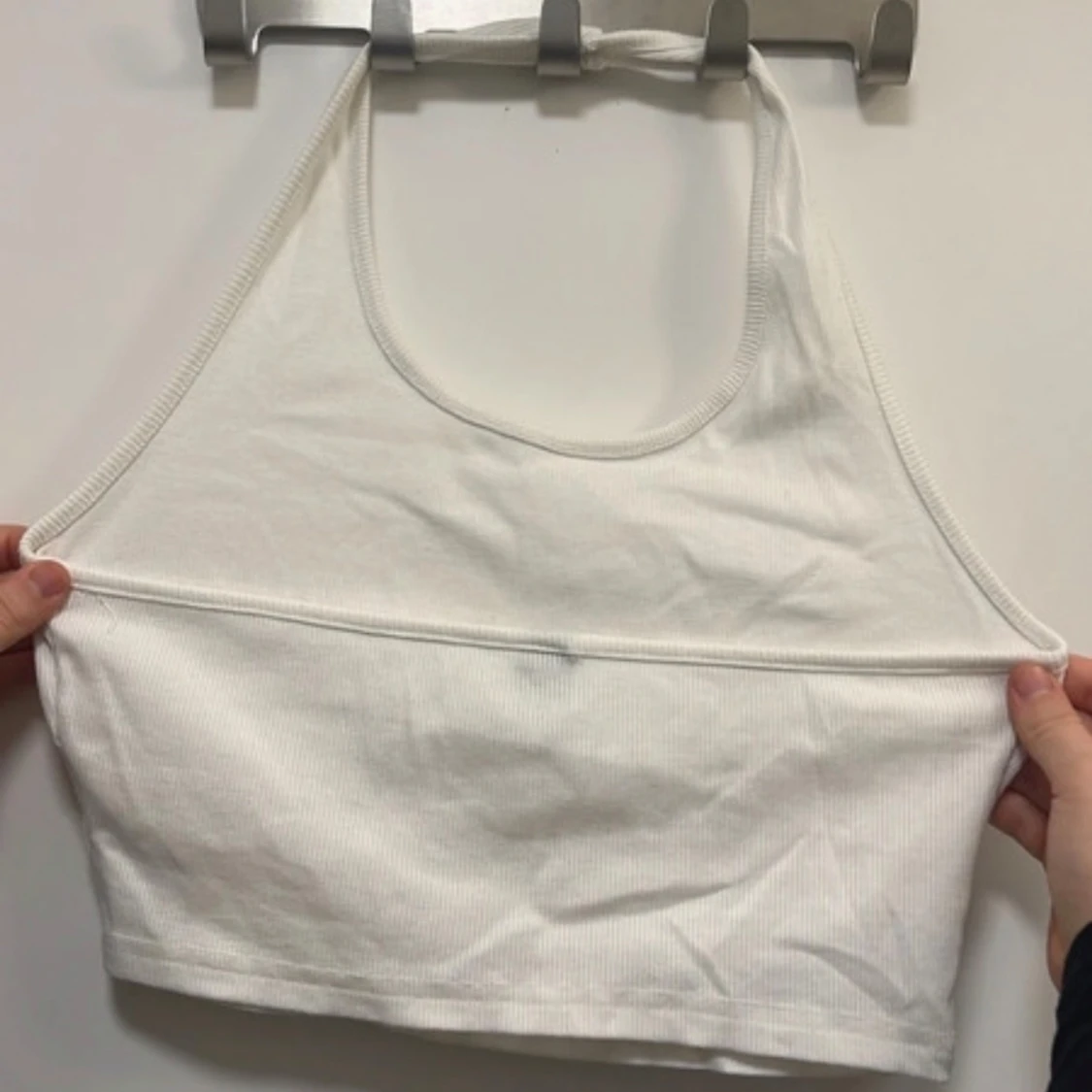 Vit ribbad halterneck linnetopp - 1