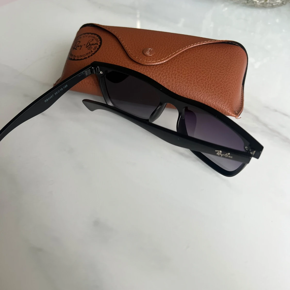 Svarta solglasögon från Ray-Ban - 1