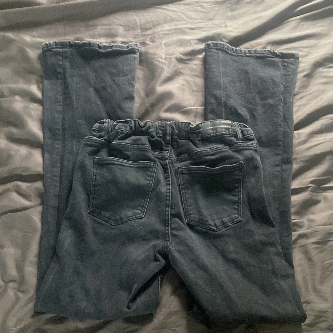 Svarta bootcut jeans - 1