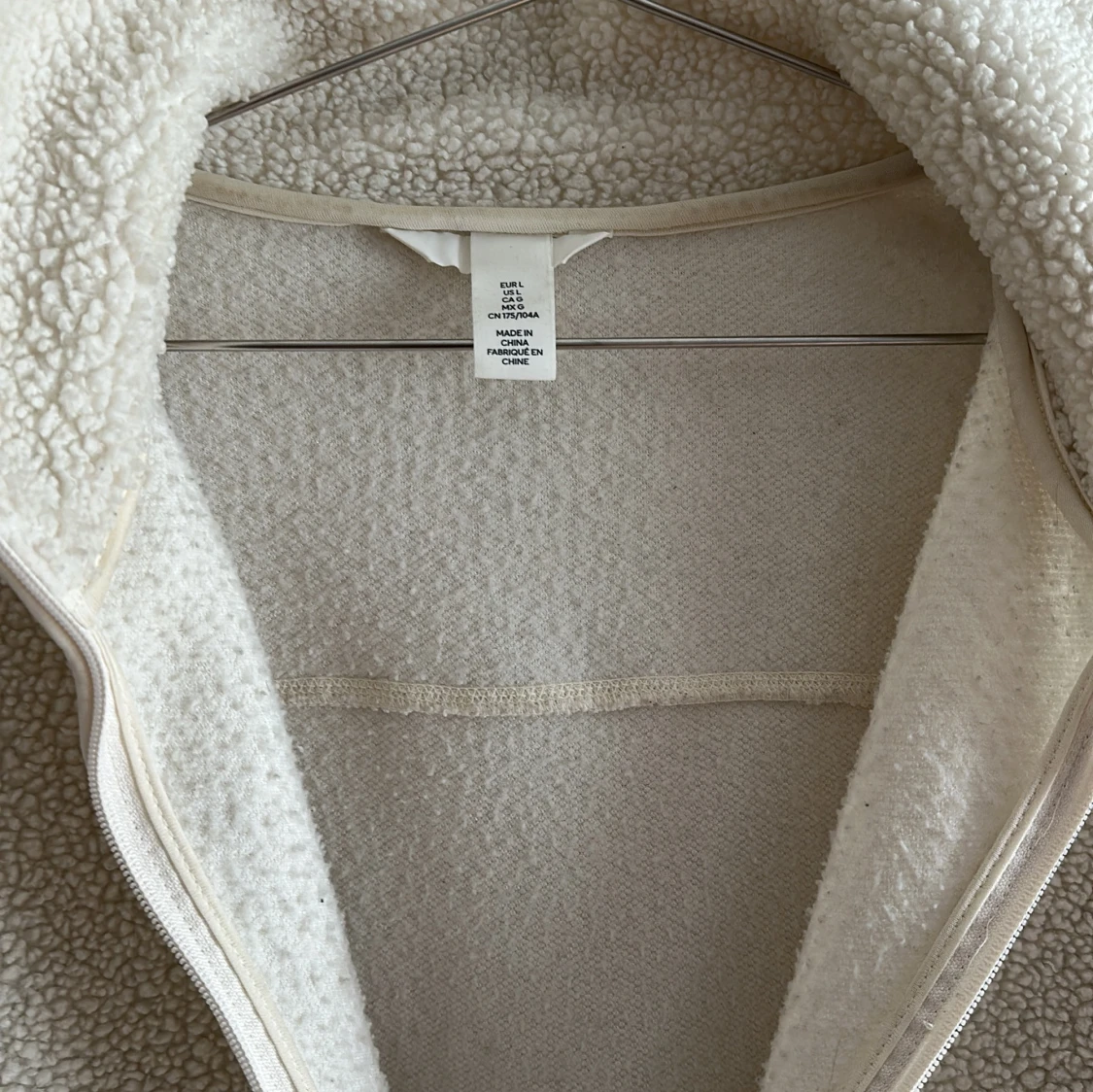 Beige teddyjacka med dragkedja - 2