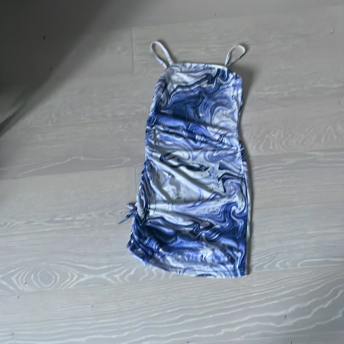 Lilavit mönstrad långklänning från SHEIN.