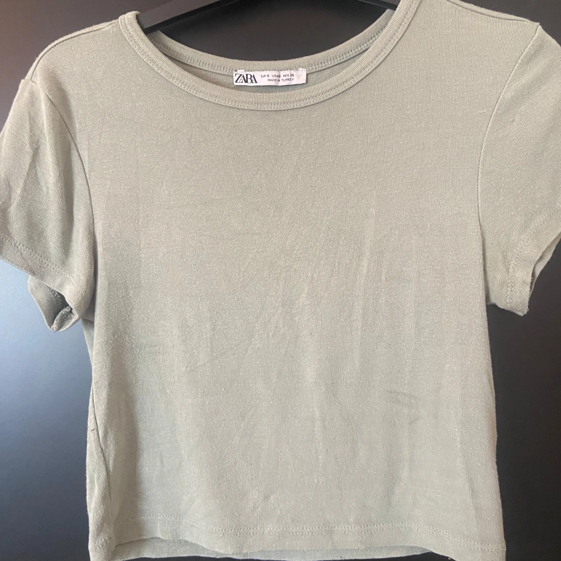 Grön croppad topp från Zara