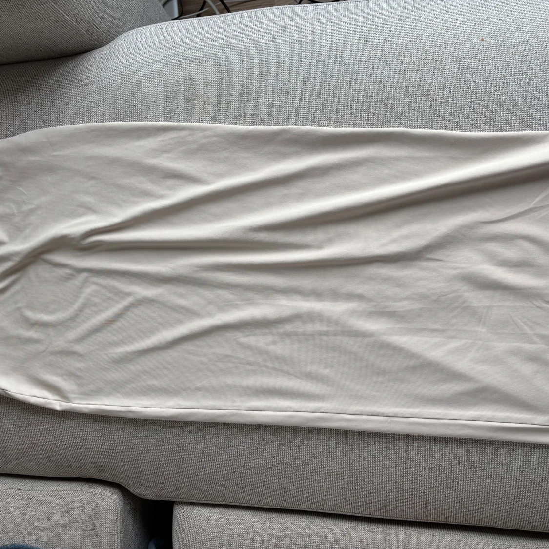 Ljusbeige långkjol i bomull