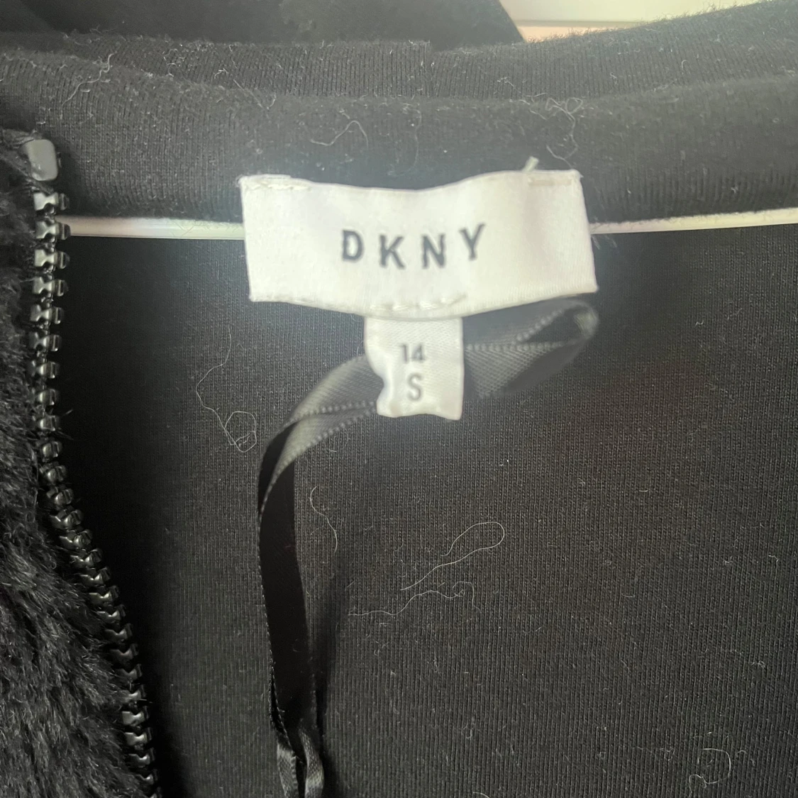 DKNY fluffig jacka 💞 - 2