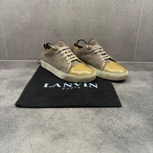 Lanvin skor - Fräscha Lanvins i fint skick passar nu till sommaren och till hösten, Uk6 som är mellan 39-40. Kom gärna med prisförslag! Hör av er vid fundering mvh 