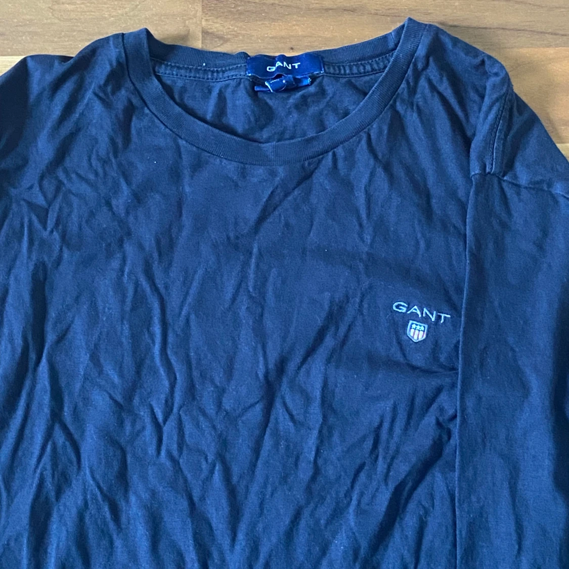 Mörkblå långärmad tröja från GANT - 1