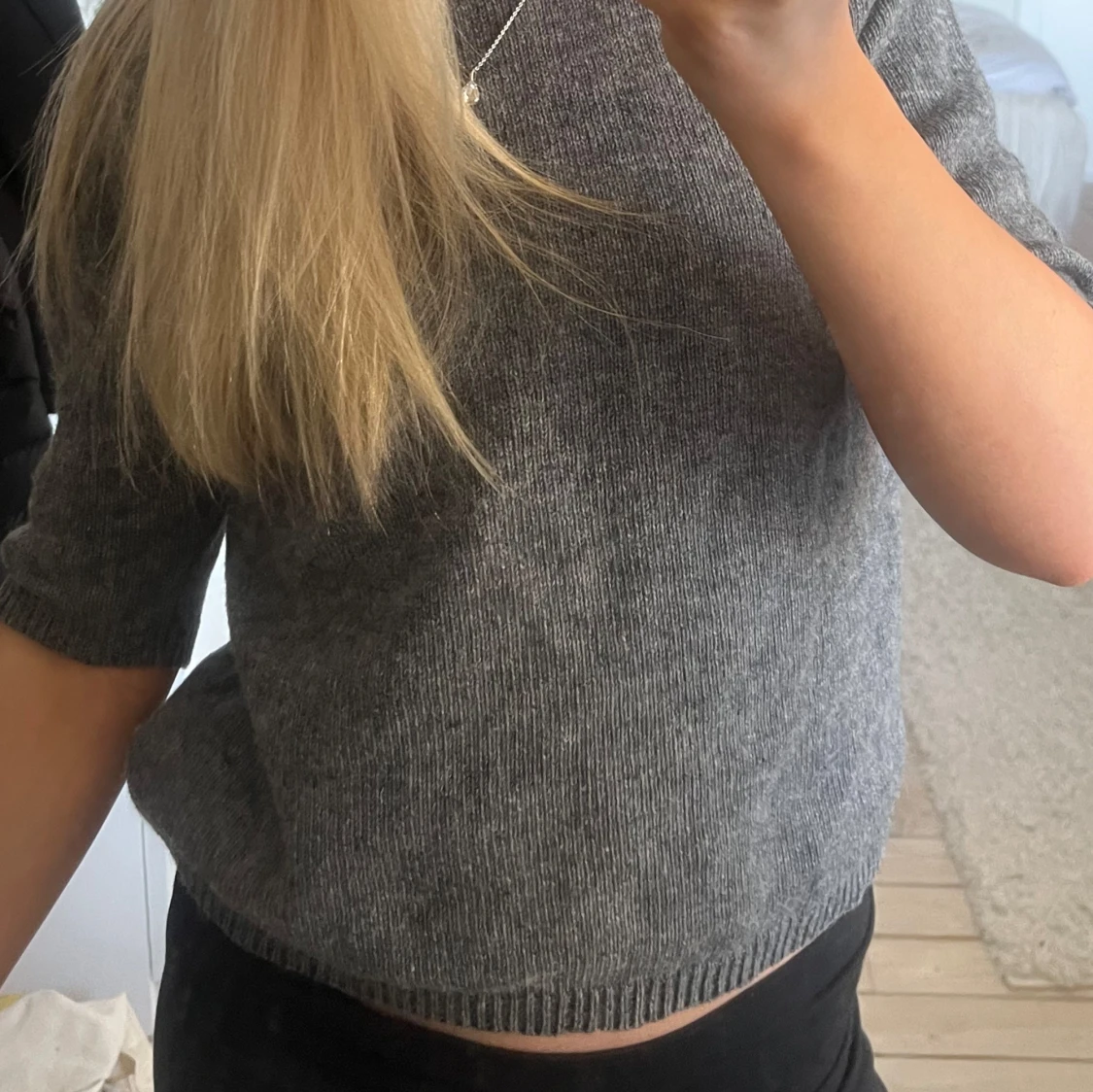 Grå stickad topp - 1