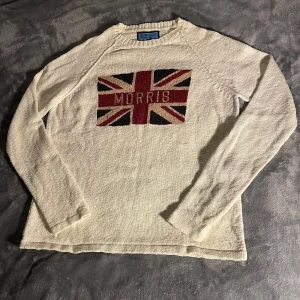 Stickad Tröja Från Morris - Säljer en stickad tröja från Morris. Varan har varit väl omhändertagen och är i mycket bra skick. Om du har några frågor så tveka inte att höra av dig. Pris kan diskuteras.