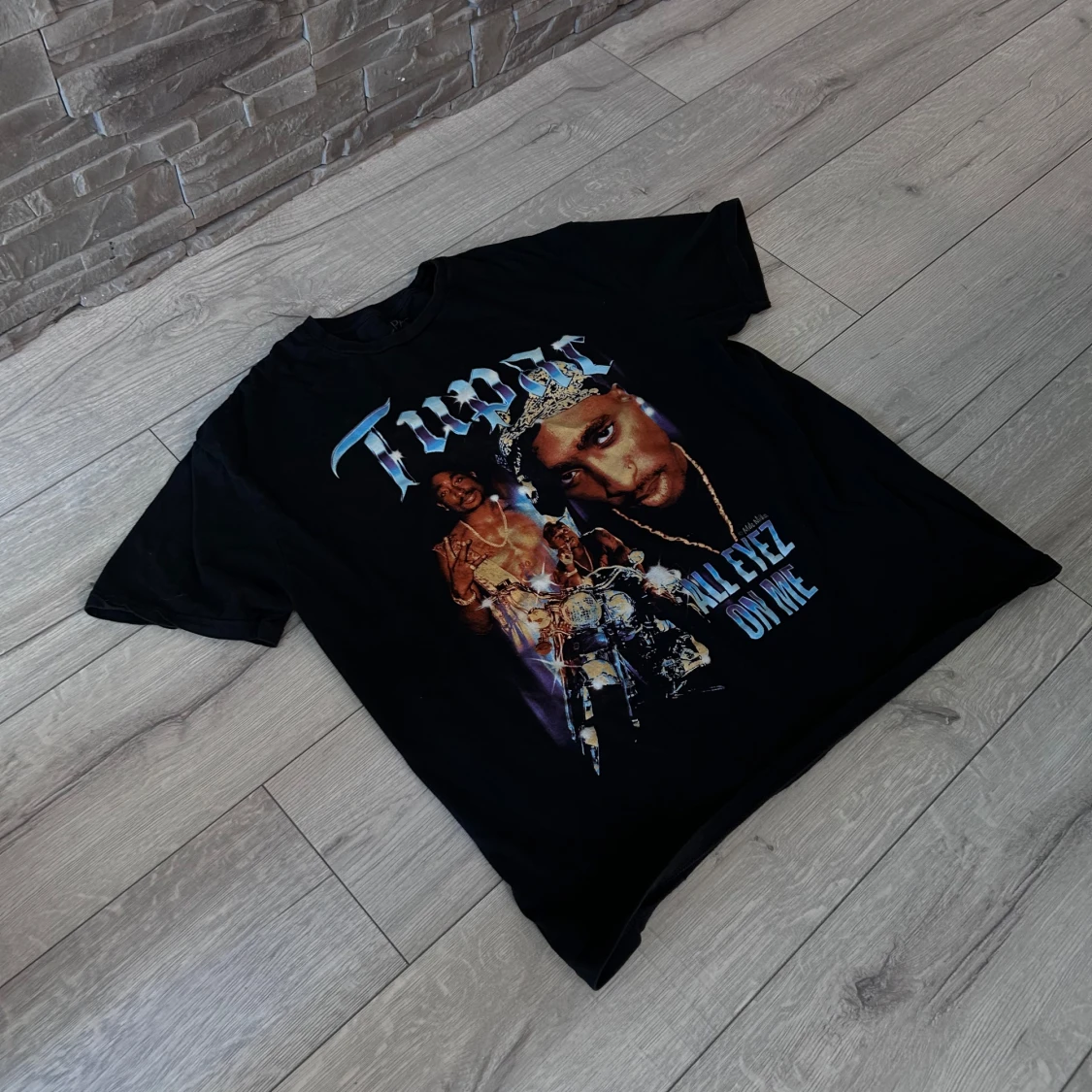 Svart T-shirt med Tupac-tryck