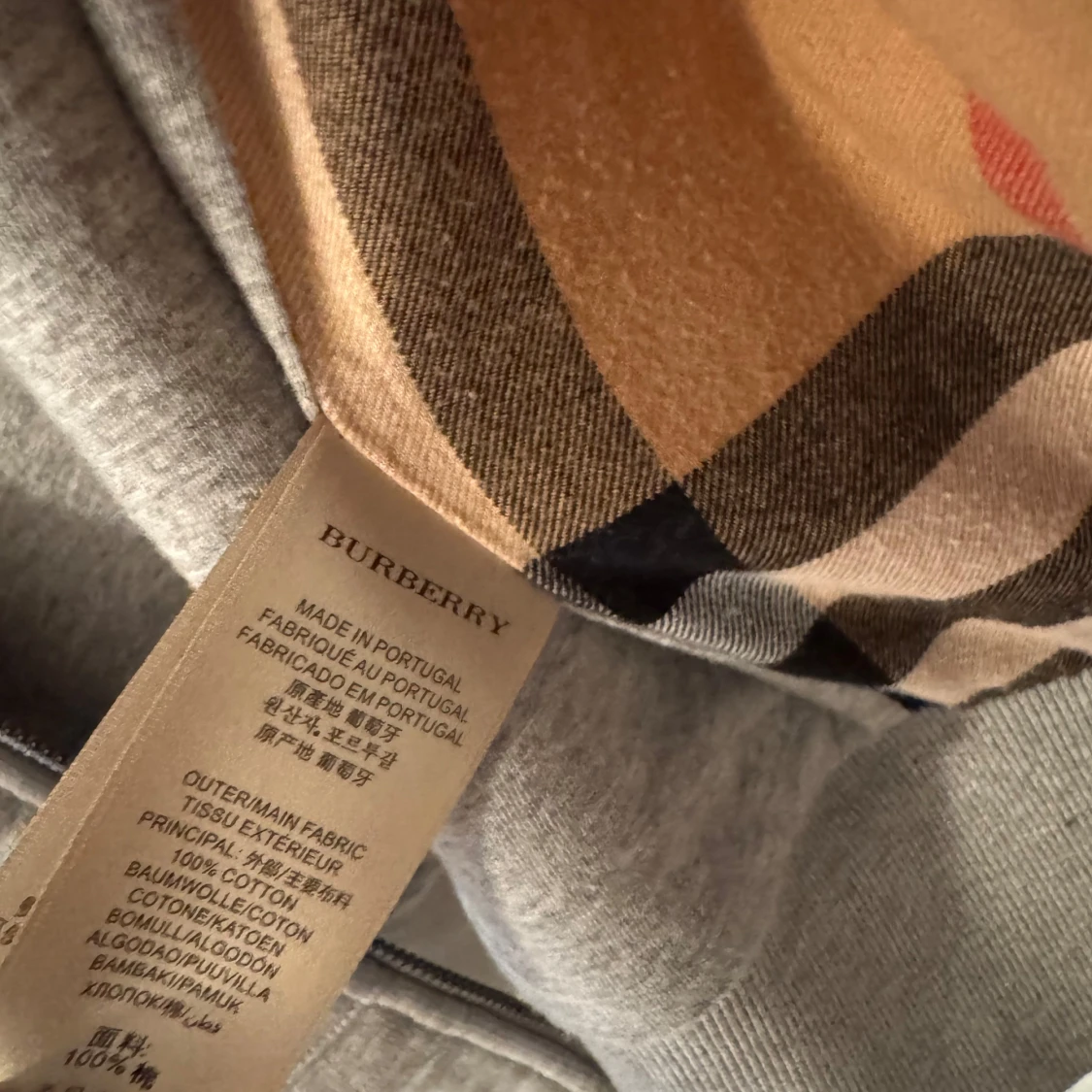 Grå hoodie från Burberry - 2