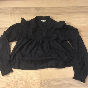  blus från Gina  - En svart blus från Gina som inte finns kvar 