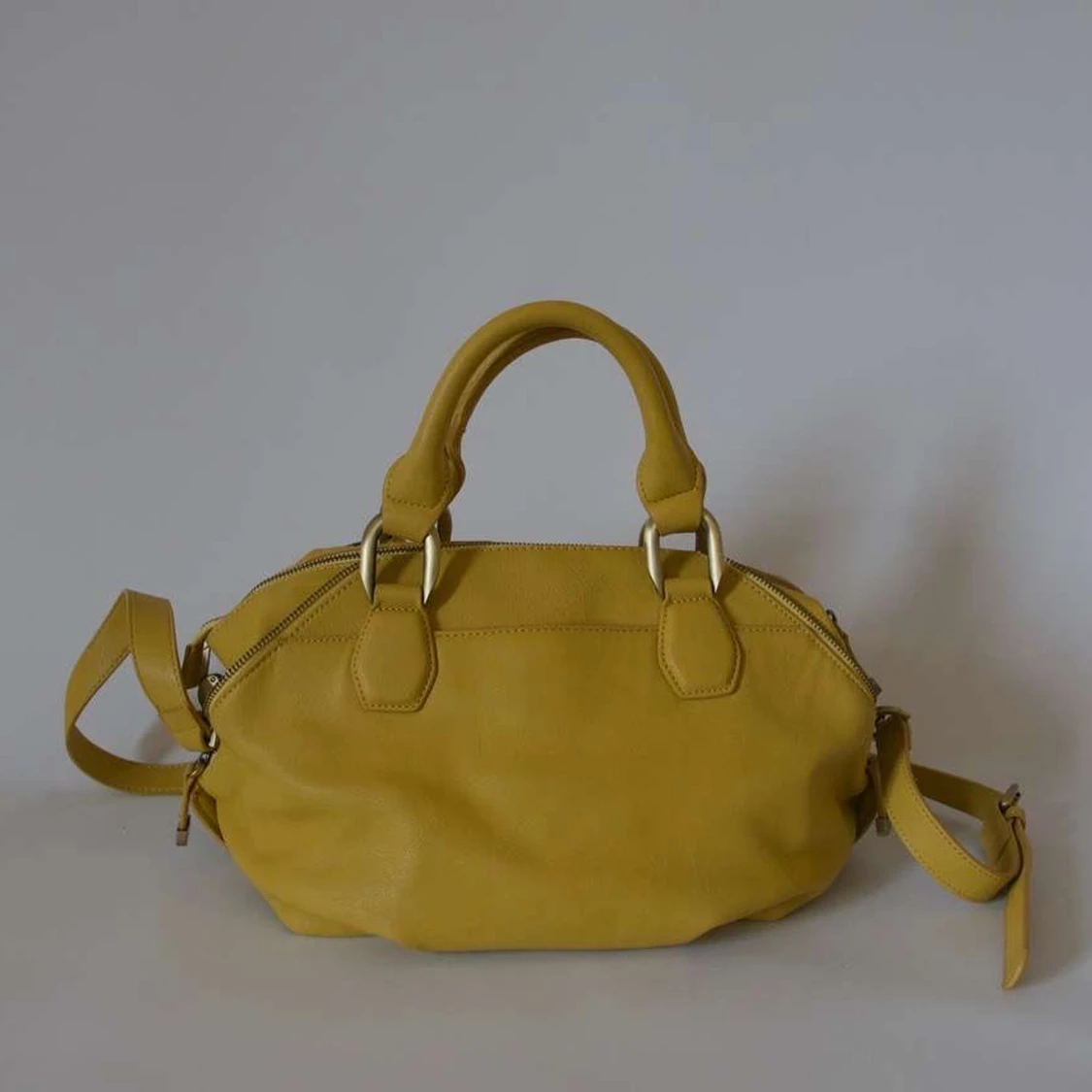 Gul väska  - 3