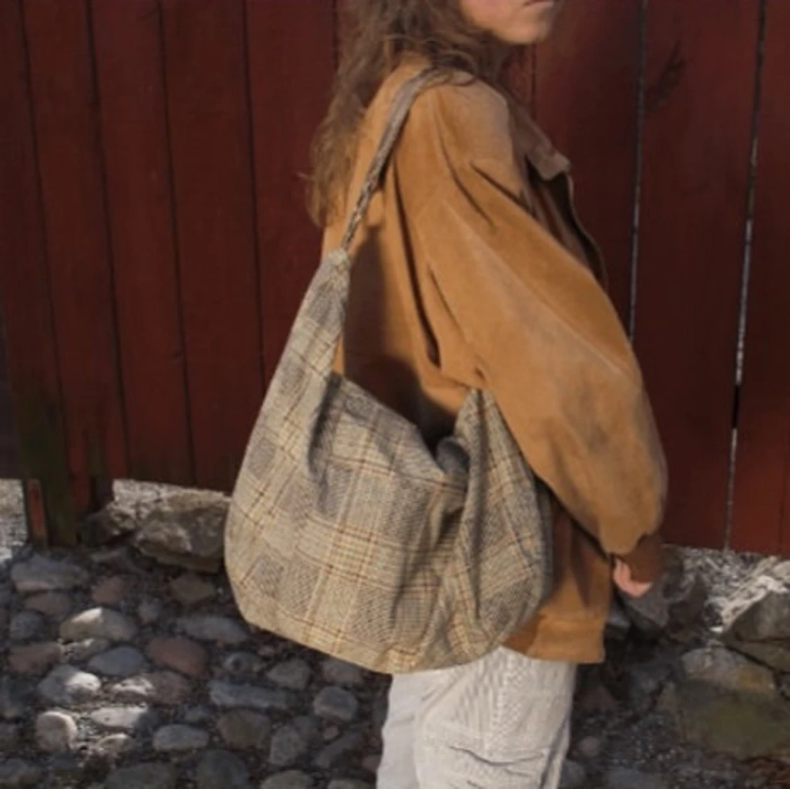 Rutig axelväska  - 1