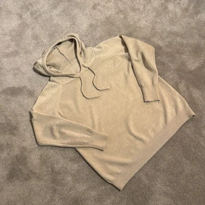 Merinoull hoodie - Merinoull | hoodie | beige | stl XS | nytt skick - (helt oanvänd) | snabb frakt | besvarar eventuella frågor!