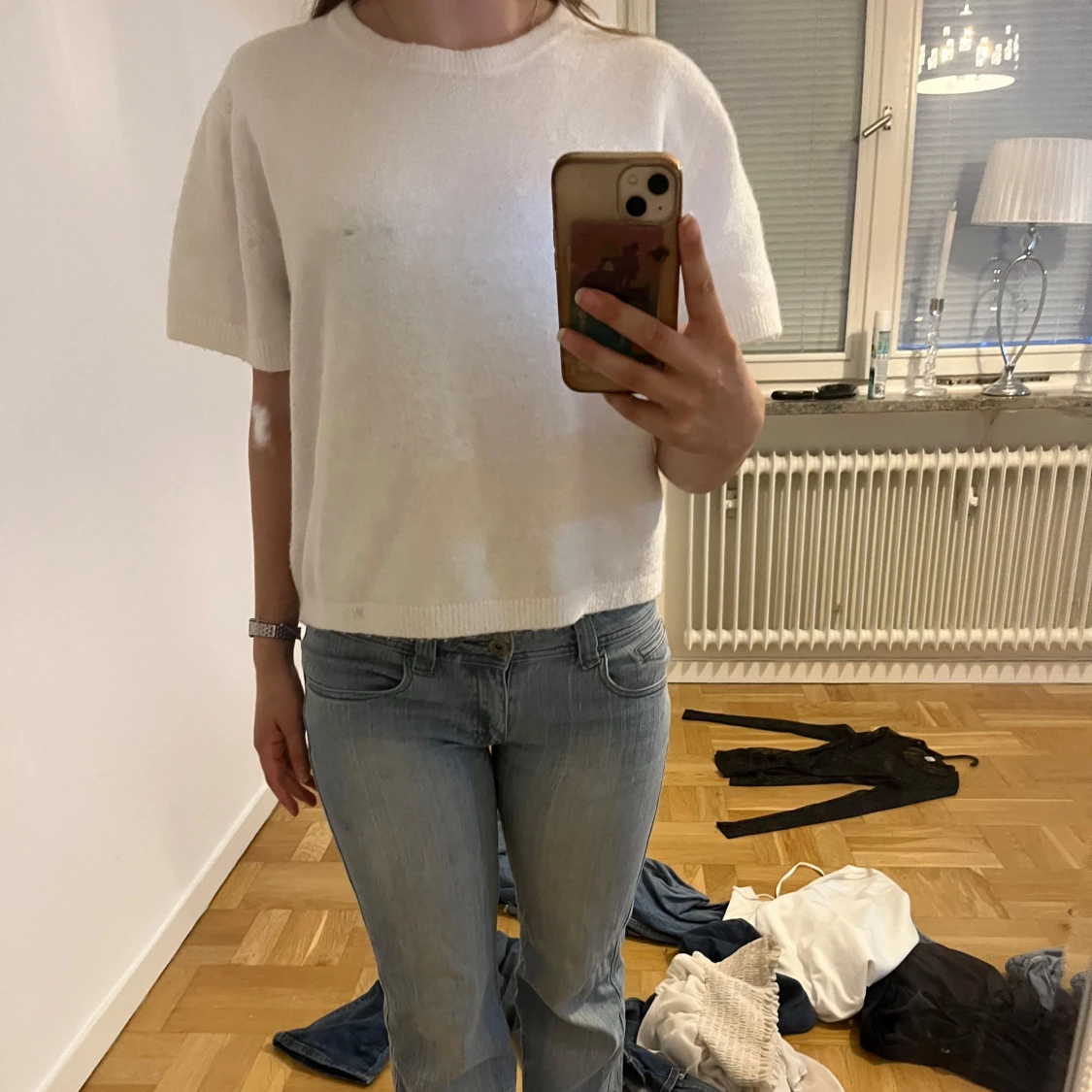 Vit stickad trekvarts tröja